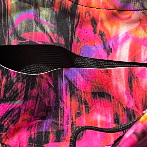 LULULEMON BASE PACE NWT AUTHENTIC HIGH RISE RUNNING NULUX FABRIC TIGHT. - Picture 10 of 17